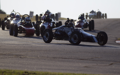 15 Chris Chilton and his Lynx B down into Turn 2 at Hallett Motor Racing Circuit 15 Chris Chilton and his Lynx B down into Turn 2 at Hallett Motor Racing Circuit